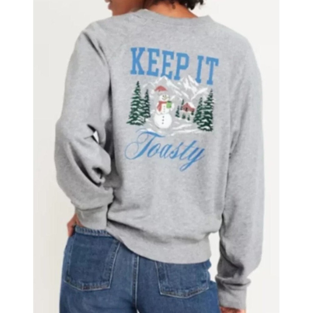 Old Navy Women's Oversized Raglan Sweatshirt - Christmas‎ "Keep it Toasty" - M
